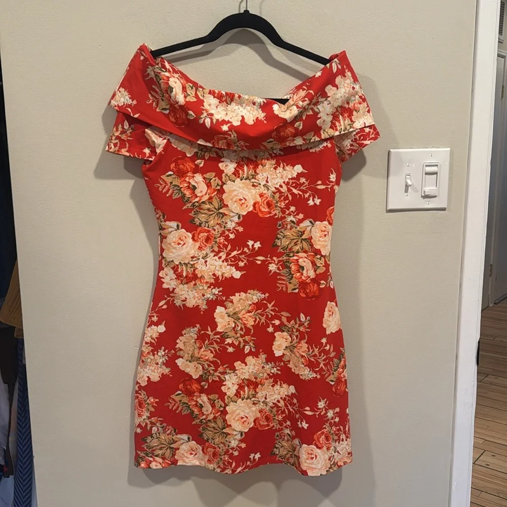 SÉZANE Doriana Bodycon Dress in Red Floral Print sz L NWT - Picture 7 of 11